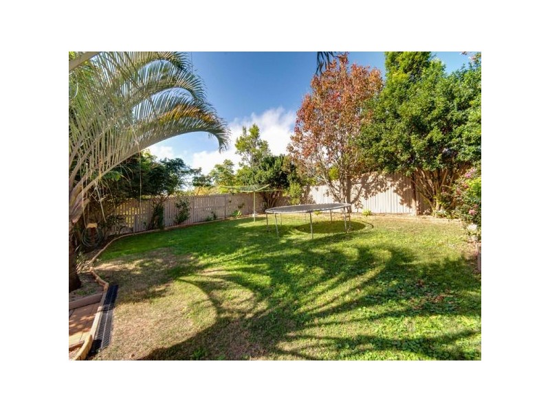 18 Parkside Dr, Kallangur QLD 4503