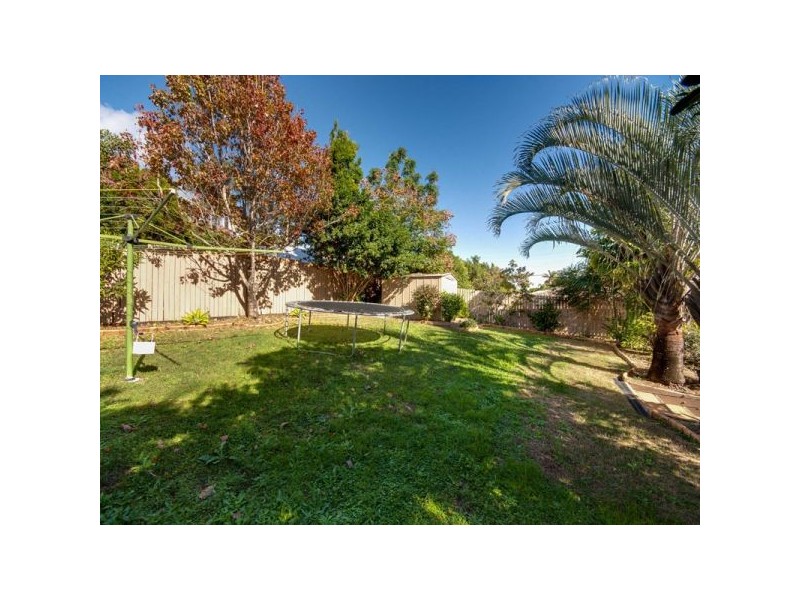 18 Parkside Dr, Kallangur QLD 4503