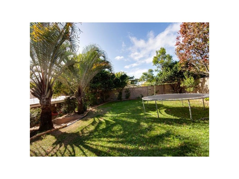 18 Parkside Dr, Kallangur QLD 4503