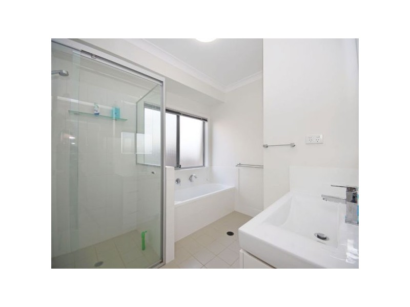 21 Tributary Court, Eatons Hill QLD 4037