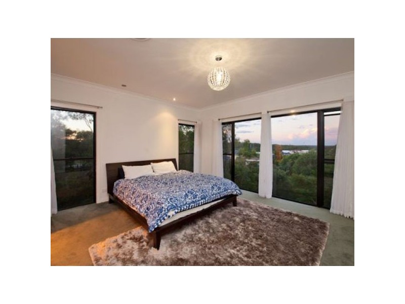 1 Colin Place, Cashmere QLD 4500