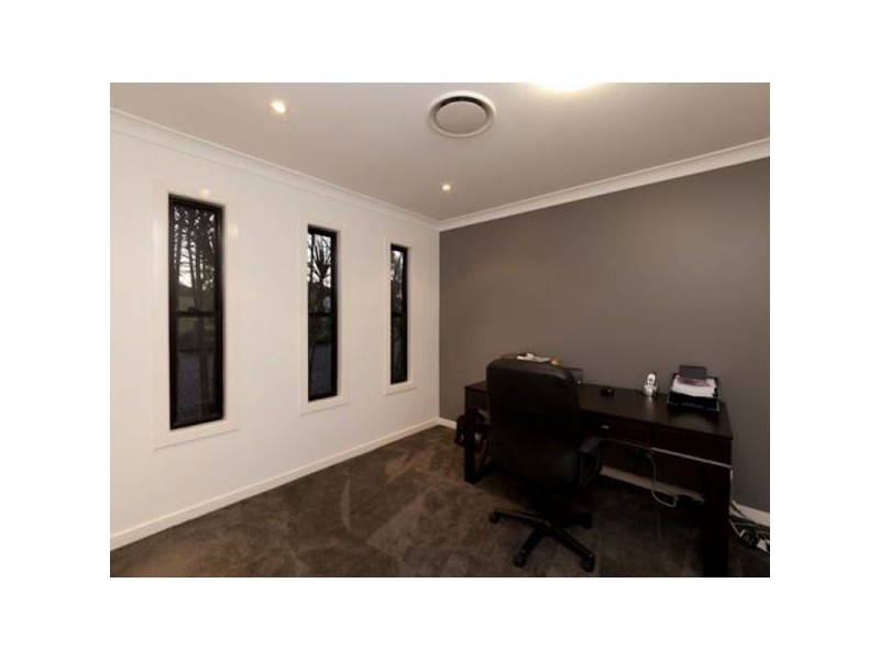 1 Colin Place, Cashmere QLD 4500