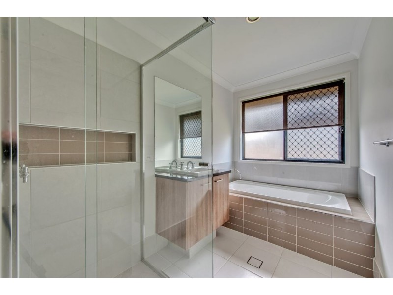 39 Davies Street, Goodna QLD 4300