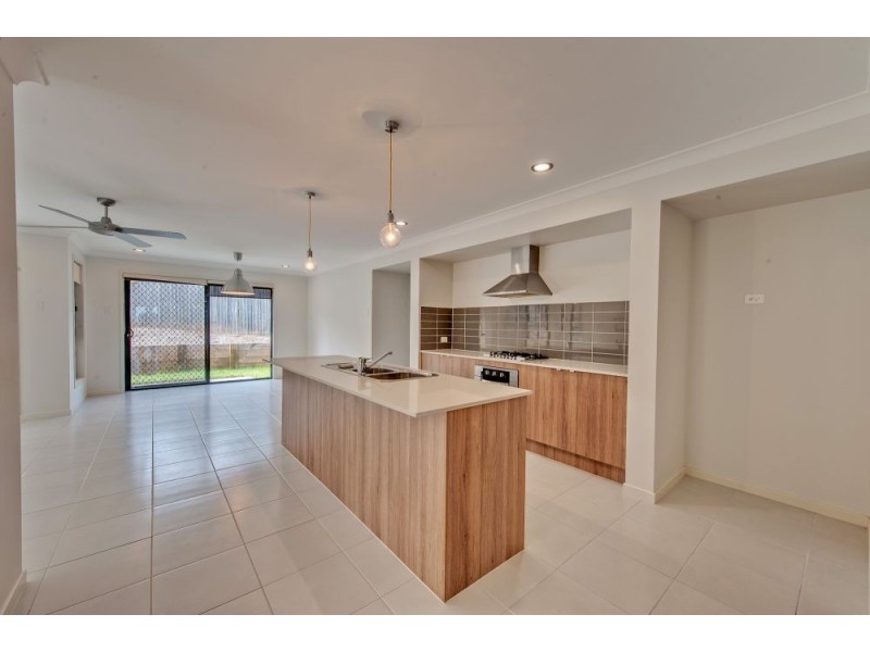 39 Davies Street, Goodna QLD 4300