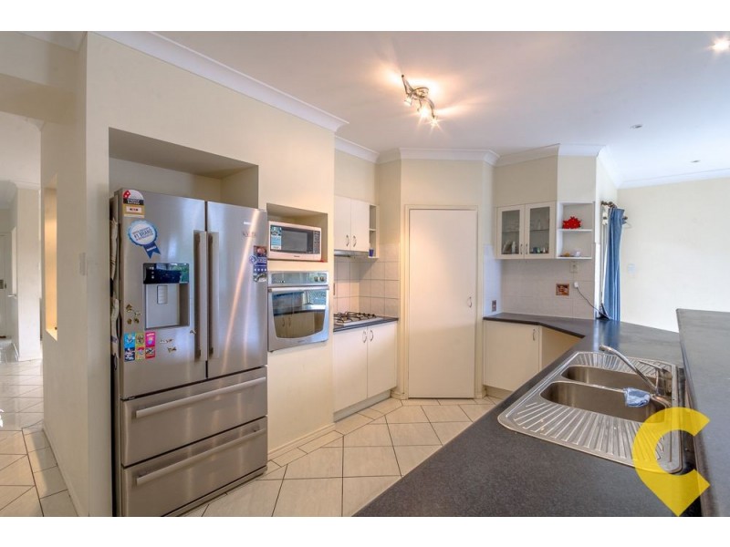 4 Birdwing Court, Springfield Lakes QLD 4300