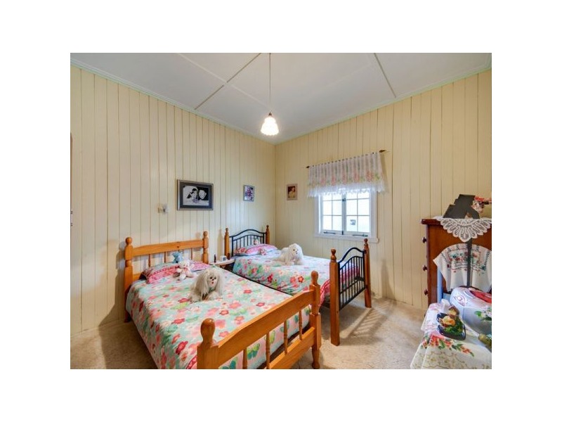 16 Hutchins Street, Kedron QLD 4031