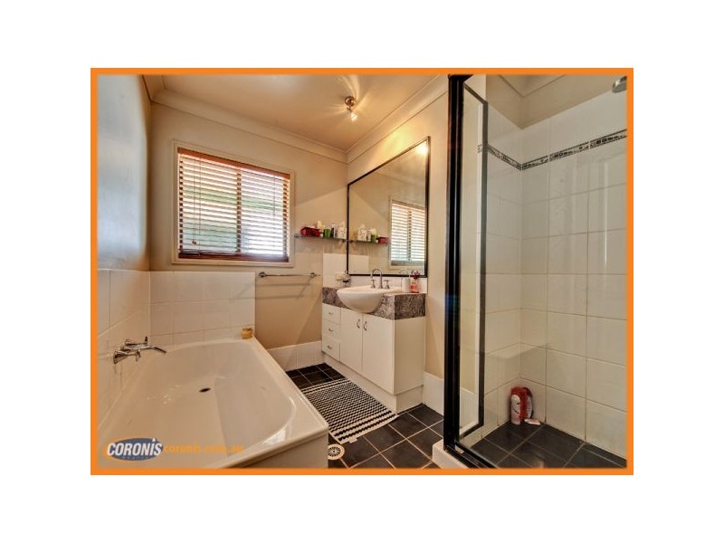 10 Myrtle Crescent, Brookwater QLD 4300