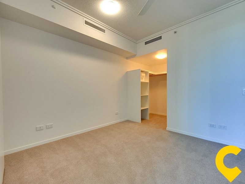 11205/8 Harbour Road, Hamilton QLD 4007