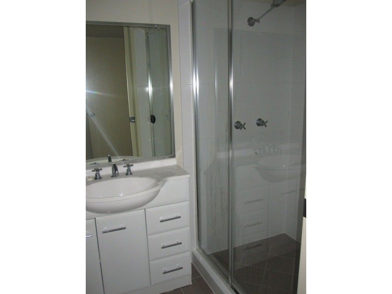 2/1 Schipper Street, Caboolture QLD 4510