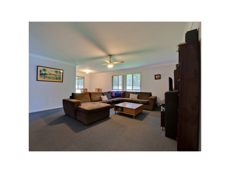 31 Emma Place, Springfield Lakes QLD 4300