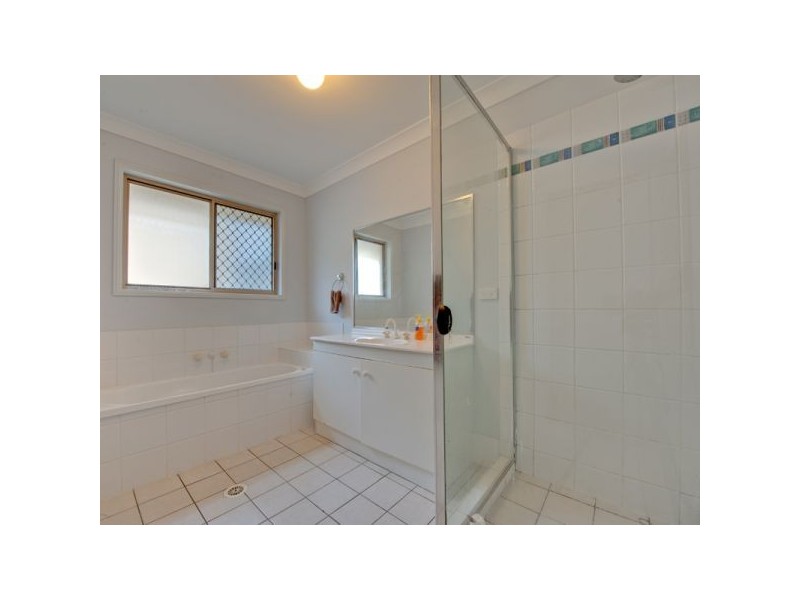 31 Emma Place, Springfield Lakes QLD 4300