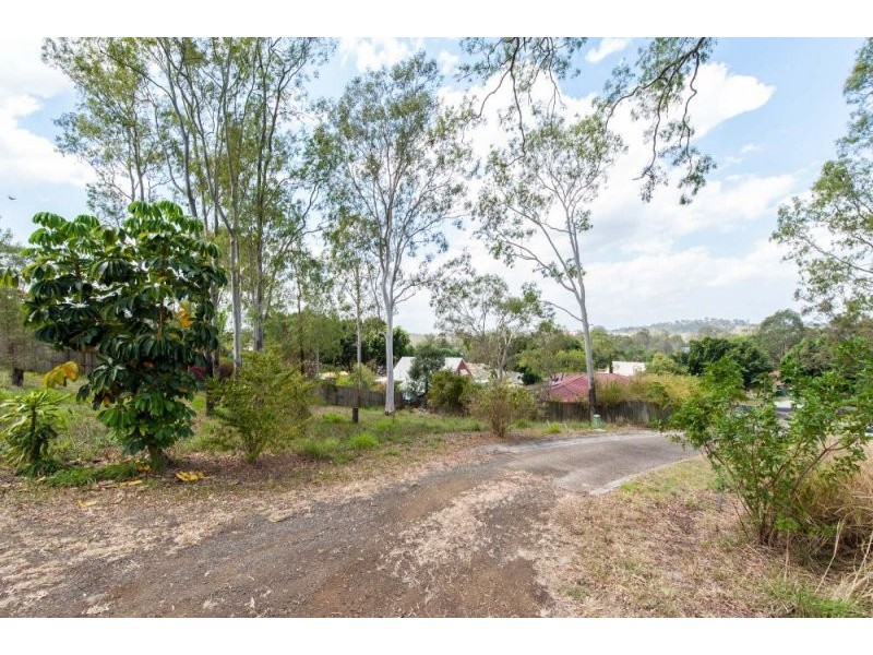 14 Henry Samuel Drive, Redbank Plains QLD 4301
