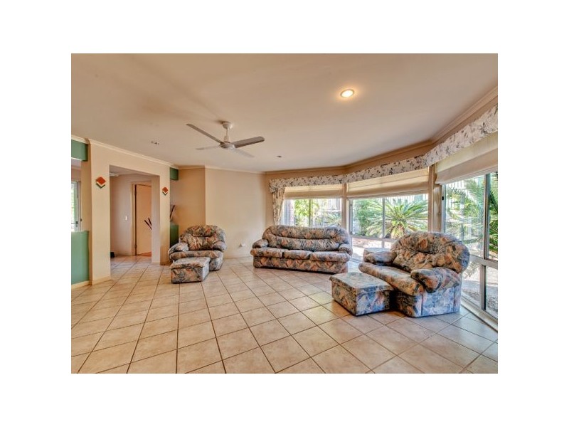 30 Chesterfield Crescent, Kuraby QLD 4112