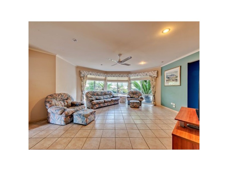 30 Chesterfield Crescent, Kuraby QLD 4112