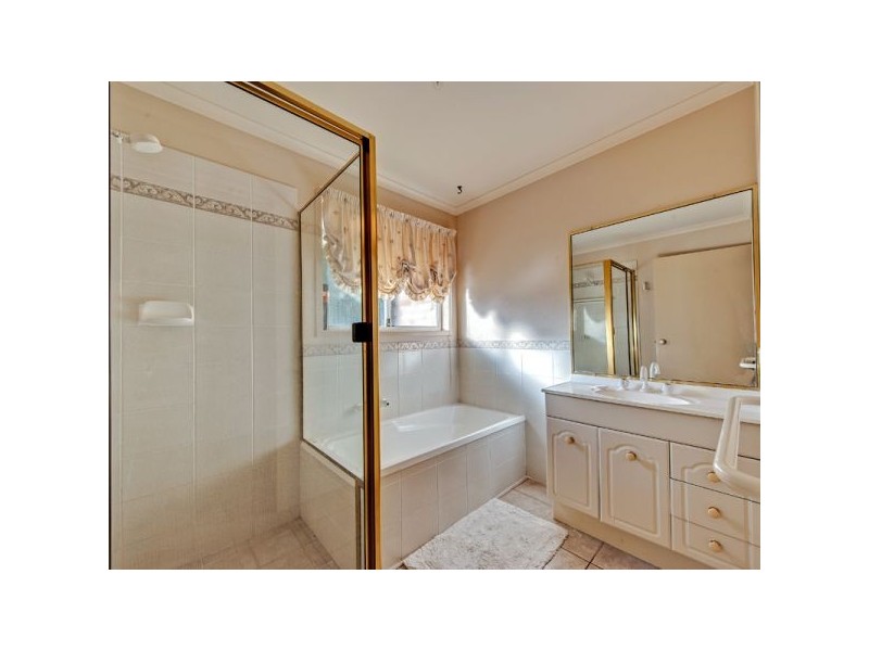 30 Chesterfield Crescent, Kuraby QLD 4112