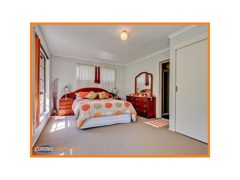 28 Blackwell Street, Hillcrest QLD 4118