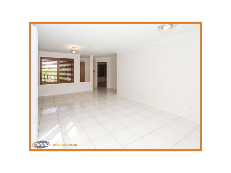 17 Cook Close, Southport QLD 4215
