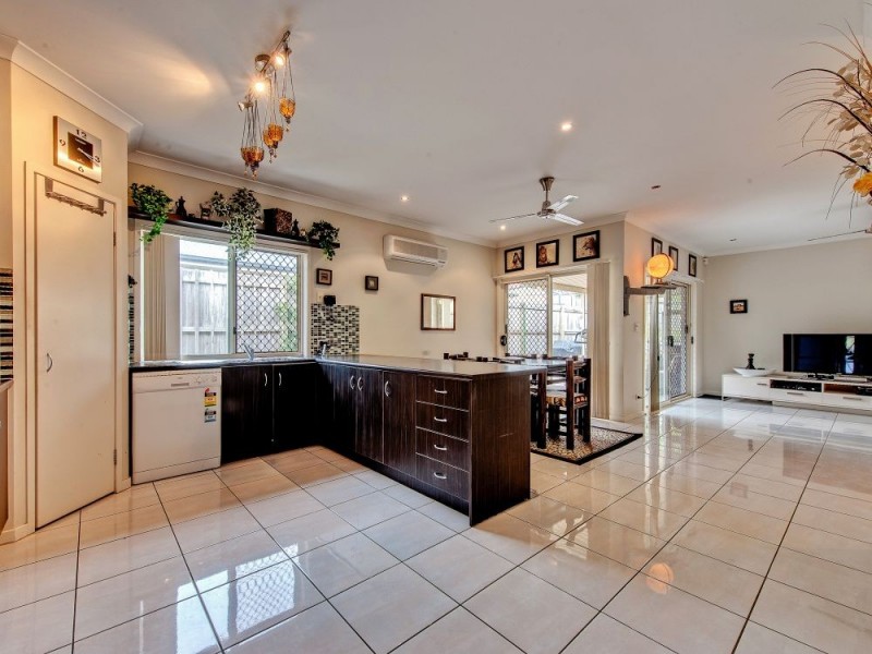 7 Carnarvon Crescent, Waterford QLD 4133