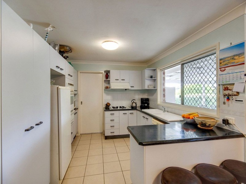 34 Leatherwood Drive, Arana Hills QLD 4054