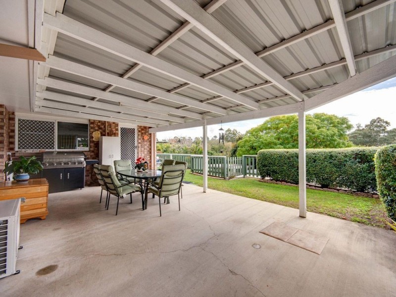 34 Leatherwood Drive, Arana Hills QLD 4054