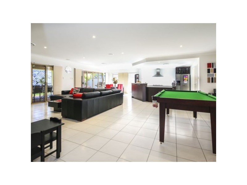 11 Banbrook Court, Molendinar QLD 4214