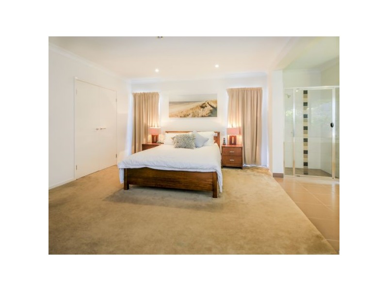 11 Banbrook Court, Molendinar QLD 4214