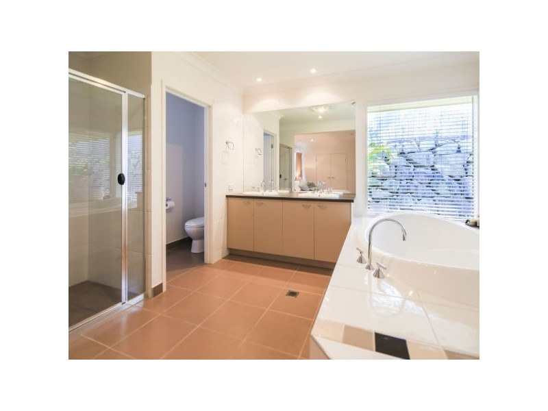 11 Banbrook Court, Molendinar QLD 4214