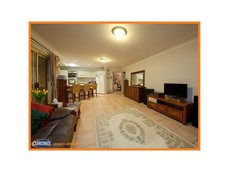 11 Woodhill Road, Ferny Hills QLD 4055