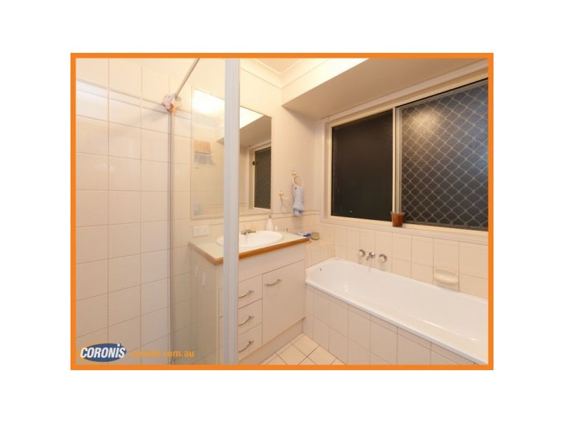 11 Woodhill Road, Ferny Hills QLD 4055