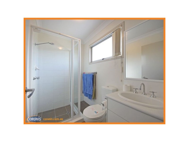 2/2 Station Road, Burpengary QLD 4505