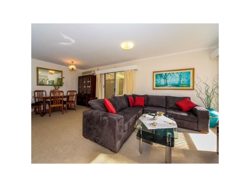 22/105 Ridgeway Avenue, Southport QLD 4215