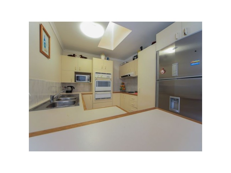 22/105 Ridgeway Avenue, Southport QLD 4215