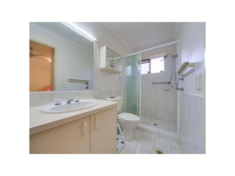 22/105 Ridgeway Avenue, Southport QLD 4215