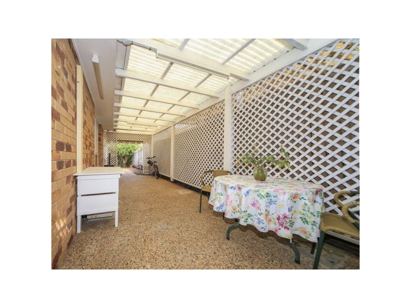 22/105 Ridgeway Avenue, Southport QLD 4215