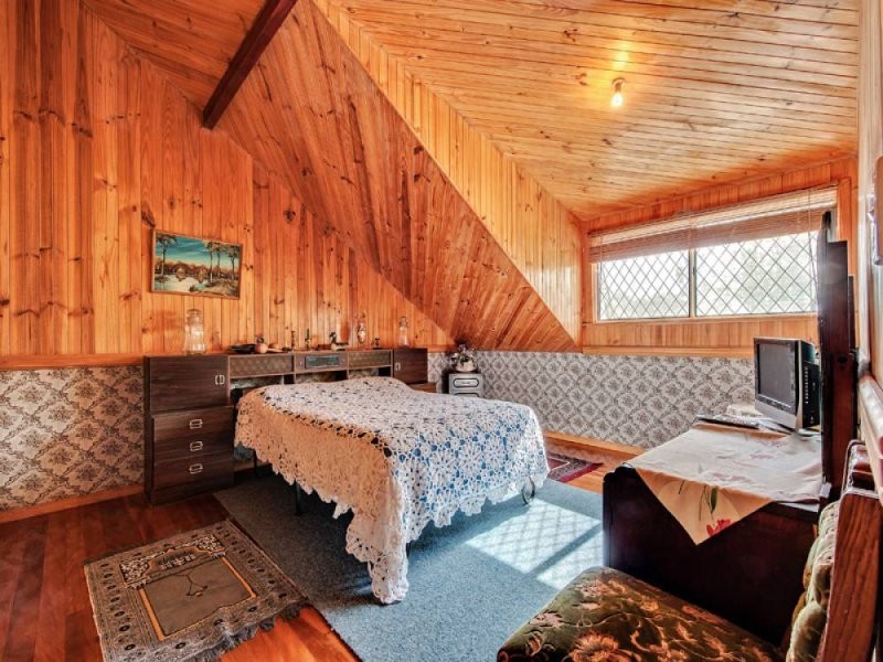 27 Henderson Street, Redbank QLD 4301