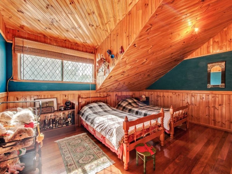 27 Henderson Street, Redbank QLD 4301