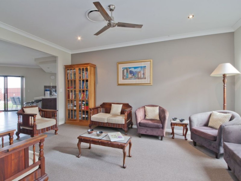 5 Planigale Crescent, North Lakes QLD 4509