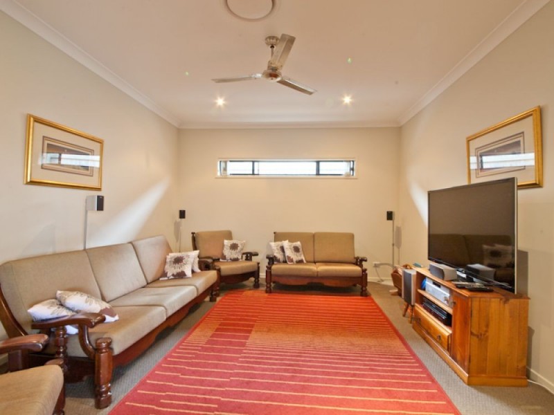 5 Planigale Crescent, North Lakes QLD 4509