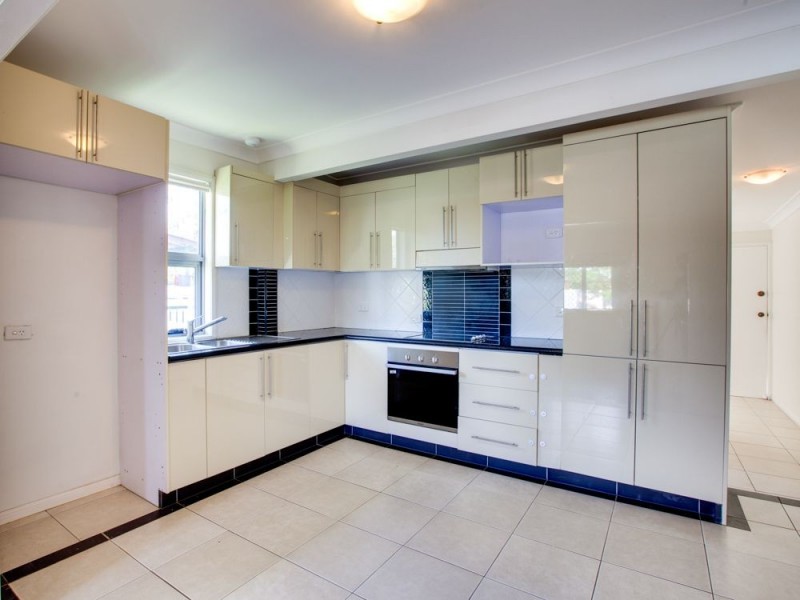 77 North Road, Woodridge QLD 4114