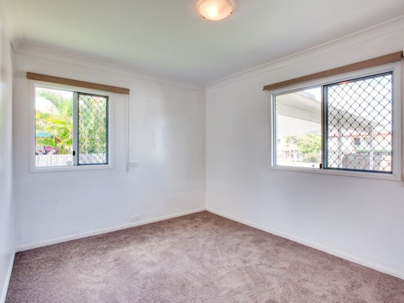 77 North Road, Woodridge QLD 4114