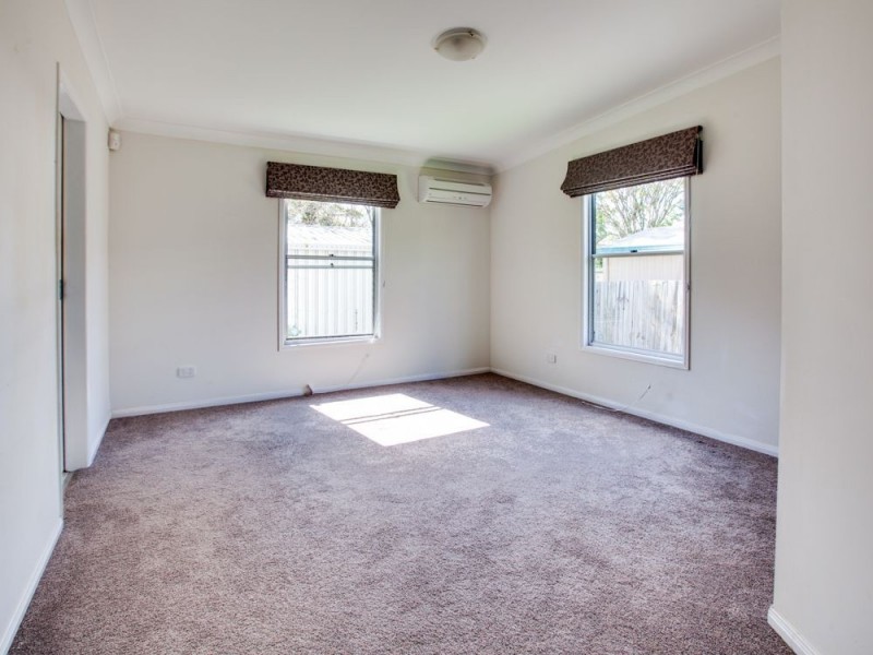 77 North Road, Woodridge QLD 4114