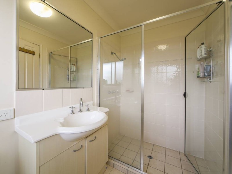 9/2 Tuition Street, Upper Coomera QLD 4209