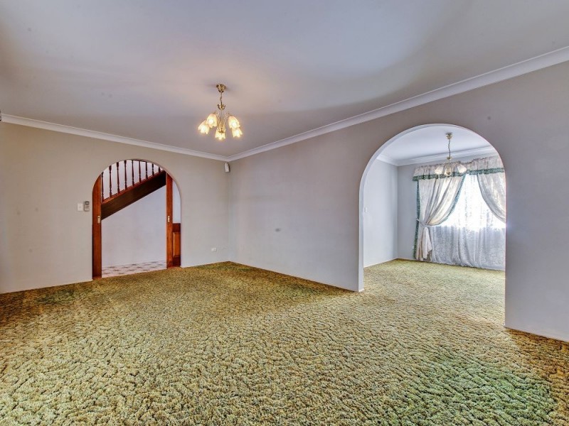 250 Old Logan Road, Camira QLD 4300