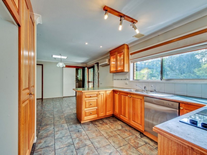250 Old Logan Road, Camira QLD 4300