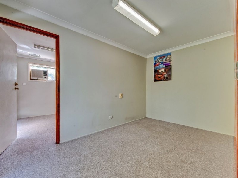 250 Old Logan Road, Camira QLD 4300