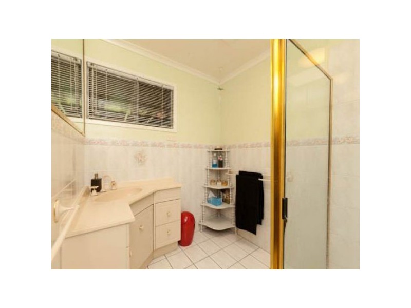 6 Wingara Grove, Ferny Hills QLD 4055