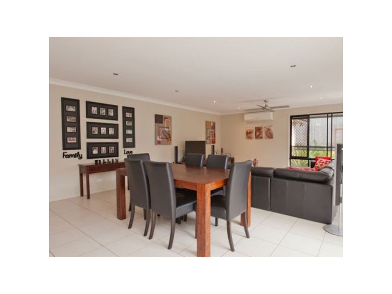 7 Glenveagh Place, Kallangur QLD 4503