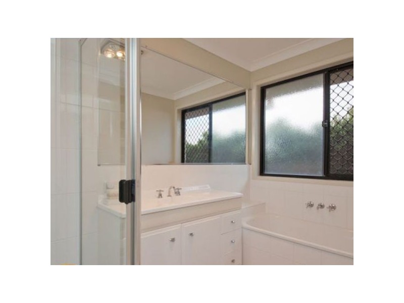 7 Glenveagh Place, Kallangur QLD 4503