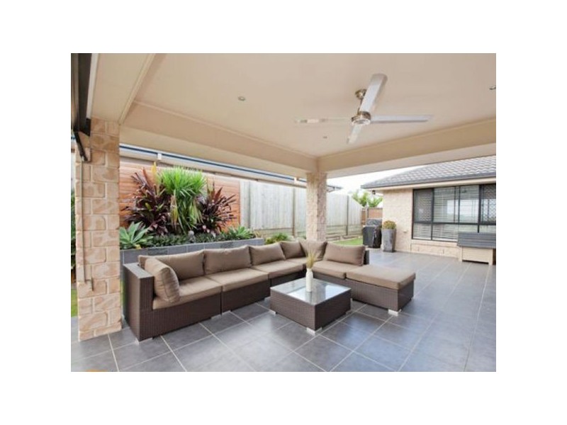 7 Glenveagh Place, Kallangur QLD 4503