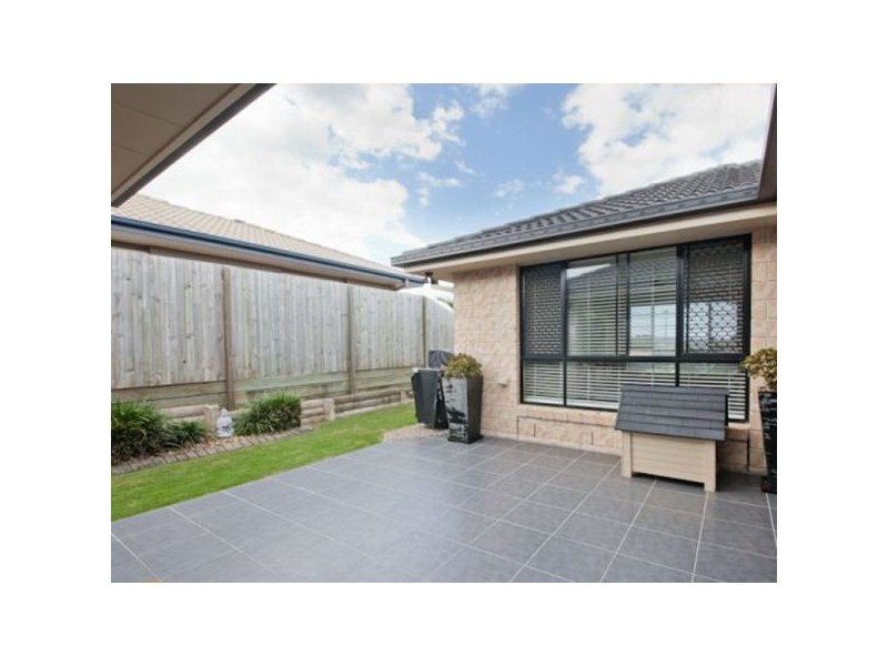 7 Glenveagh Place, Kallangur QLD 4503